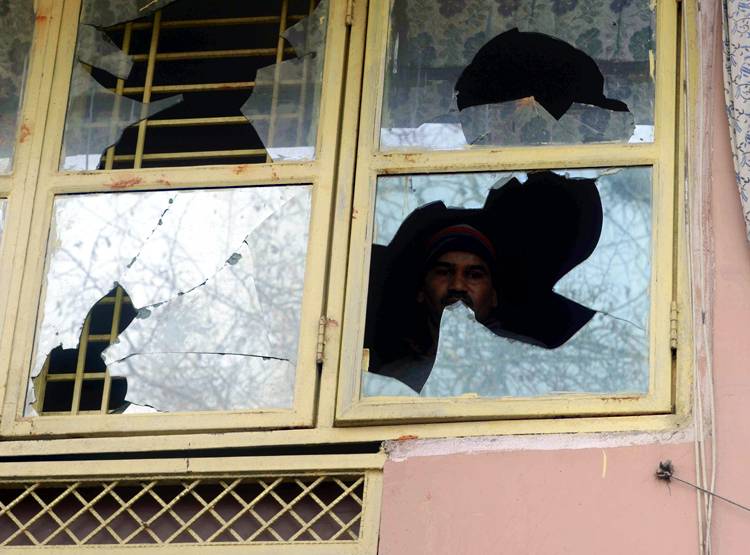 द‍िल्ली ह‍िंसा में देसी तमंचों का इस्तेमाल, कहां से हुई इनकी सप्लाई!