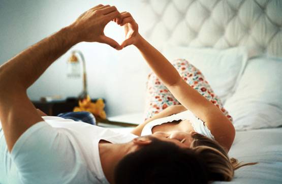 Valentine's Day: पुरुषों से आखिर क्या चाहती हैं महिलाएं?