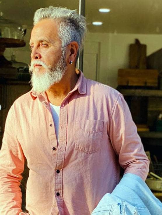 61 साल की उम्र में बने मॉडल, इस भारतीय की फिटनेस कर रही हैरान