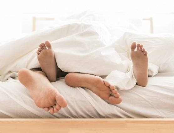 सेक्स से बचने के लिए कुंवारे बनाते हैं बहाने, सामने आया फेक ऑर्गेज्म का सच