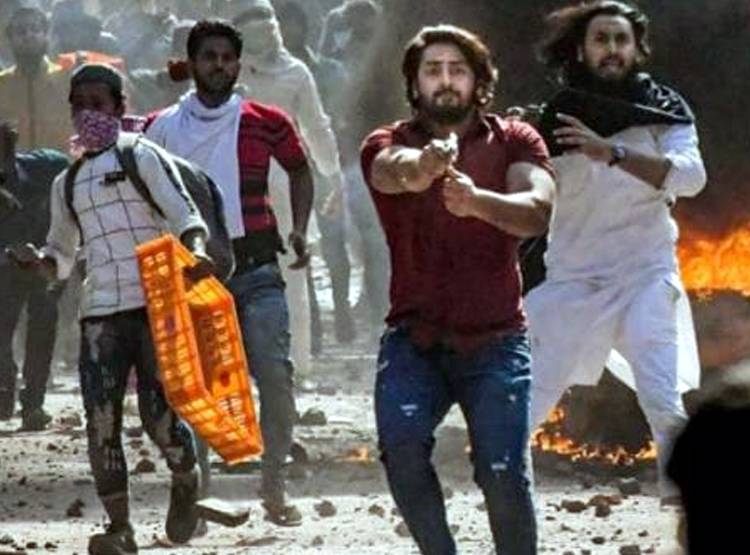 द‍िल्ली ह‍िंसा में देसी तमंचों का इस्तेमाल, कहां से हुई इनकी सप्लाई!