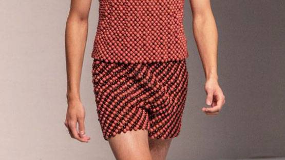 ये कैसा फैशन! पुरुषों के लिए आए गुब्बारे से भी ज्यादा फूले ट्राउजर्स