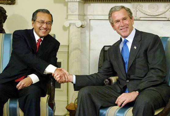 पाकिस्तान के दोस्त महातिर ने क्यों अचानक दिया इस्तीफा, मजबूरी या चाल?