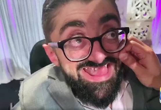 पाकिस्तान में क्यों छाया है छोटे कद का ये शख्स, सलमान जैसे स्टार भी फैन