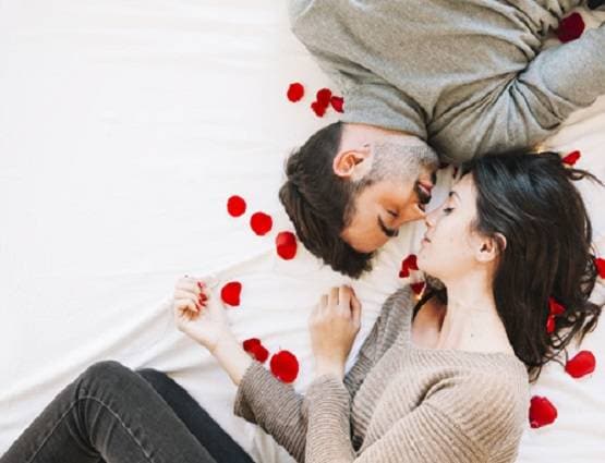 सेक्स से बचने के लिए कुंवारे बनाते हैं बहाने, सामने आया फेक ऑर्गेज्म का सच