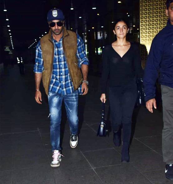 ऋष‍ि कपूर से मिलकर आलिया संग लौटे रणबीर, भाई की शादी में होंगे शामिल