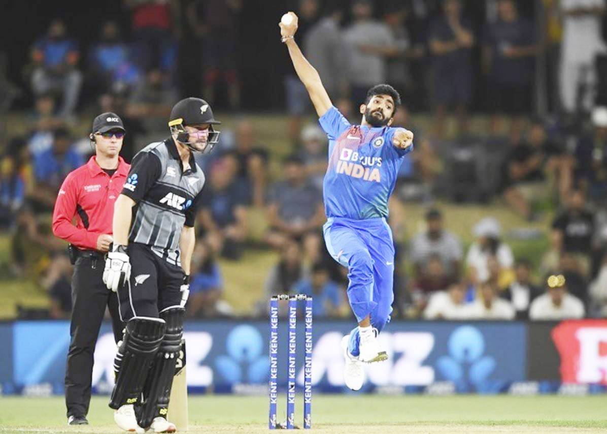 नंबर-1 गेंदबाज को नहीं मिल रहे विकेट, फॉर्म पर उठे सवाल