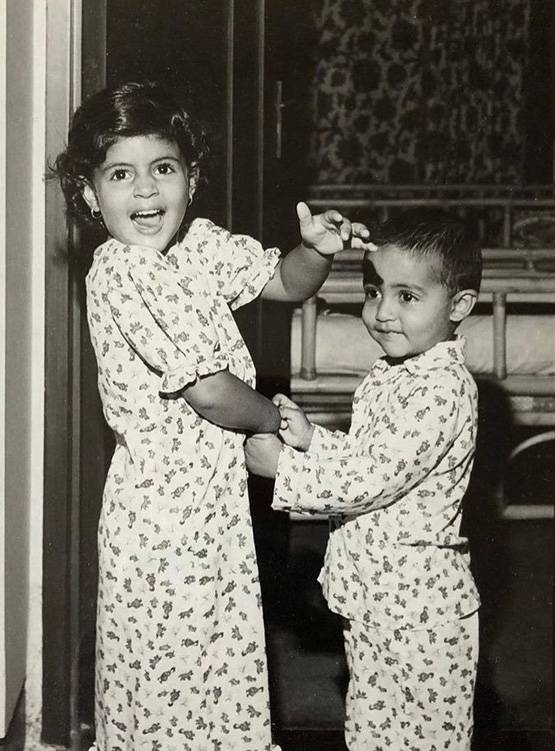 44 साल के हुए अभिषेक बच्चन, देखें एक्टर के बचपन के अनदेखे पल