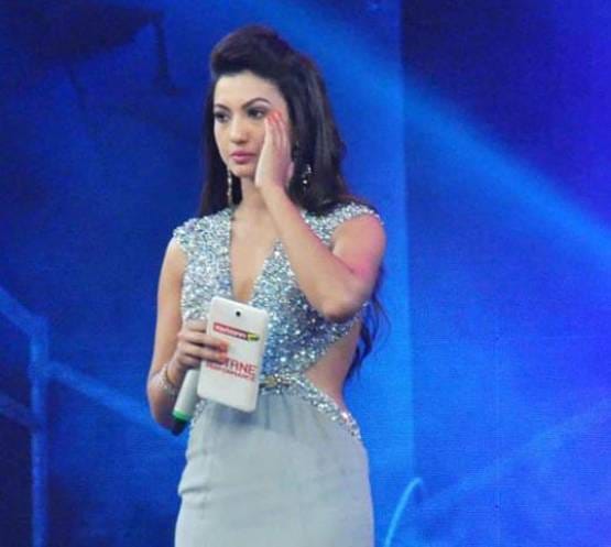 जब रियल में TV स्टार्स को पड़ा जोरदार थप्पड़, जमकर हुआ हंगामा