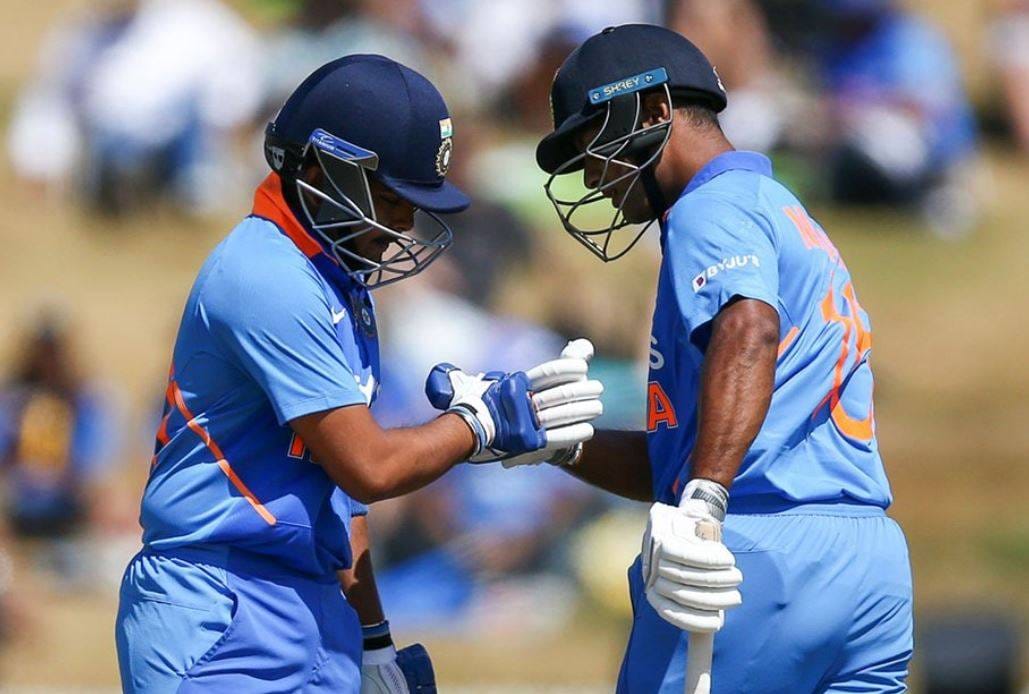 डेब्यू वनडे में फ्लॉप हुए मयंक और पृथ्वी, लेकिन बना दिया ये रिकॉर्ड