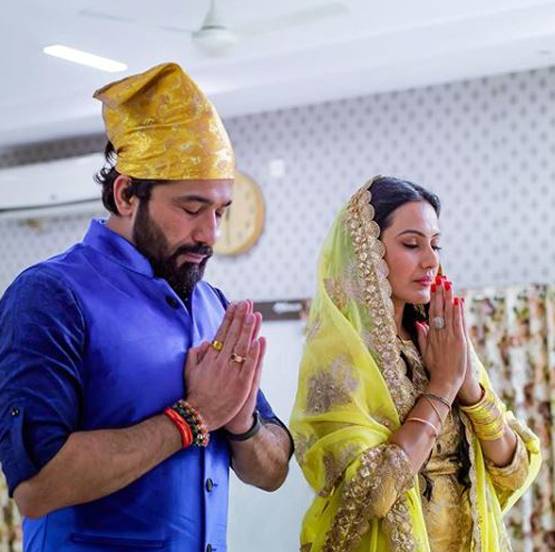 काम्या पंजाबी ने बॉयफ्रेंड संग की सगाई, शुरू हुईं रस्में, PHOTOS