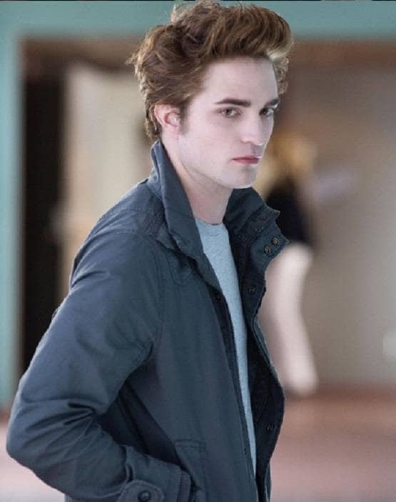 ये एक्टर चुना गया दुनिया का सबसे खूबसूरत पुरुष, ब्रैड पिट को भी पछाड़ा