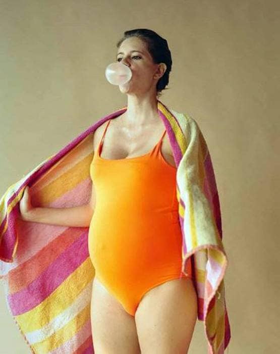 बिना शादी के मां बनीं कल्कि केकलां, घर आई नन्हीं परी