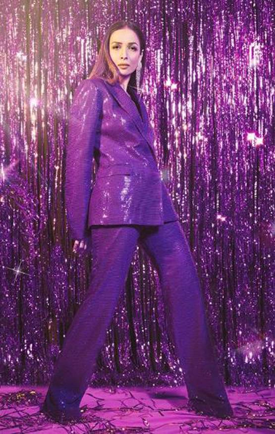 मलाइका अरोड़ा का बॉसी लुक वायरल, पर्पल ड्रेस में लगीं स्टनिंग