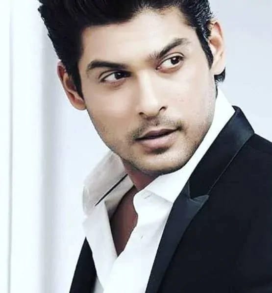 शादी का सवाल पूछ फंसे सलमान, सिद्धार्थ ने यूं की दबंग खान की बोलती बंद