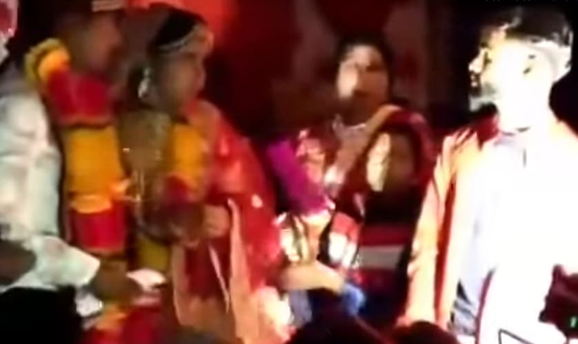 शादी में पहुंचा प्रेमी, जयमाला होते ही प्रेमिका को जड़ा थप्पड़, वीडियो वायरल