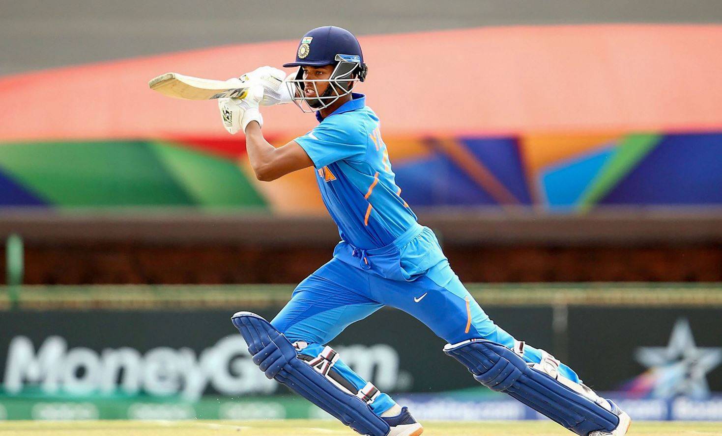 कभी बेचता था गोलगप्पे, शतक ठोक टीम इंडिया के लिए पेश की दावेदारी