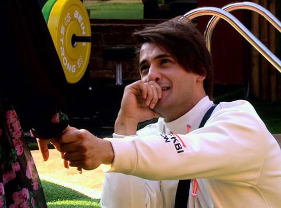 भाई आसिम की लव लाइफ को कंट्रोल करना चाहते हैं उमर? हिमांशी का दावा