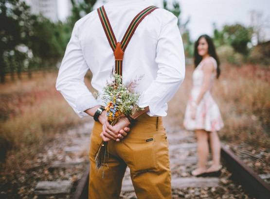 मर्दों के लिए खुशखबरी, पता चल गया महिलाओं को इंप्रेस करने का सीक्रेट