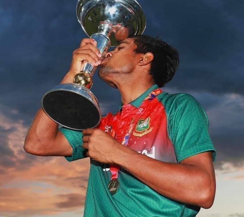 बांग्लादेश को जिताया वर्ल्ड कप, बड़ी बहन की मौत के सदमे में थे कप्तान
