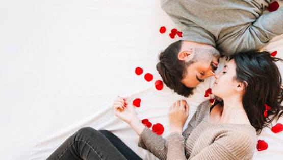 लड़कों में आखिर क्या ढूंढती हैं लड़कियां? इन बातों पर हमेशा करती हैं गौर