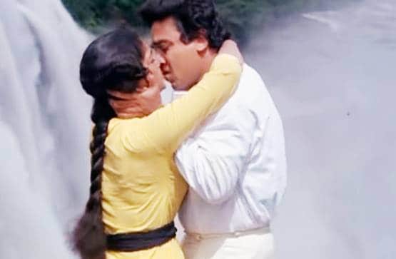 रेखा का आरोप, कमल हासन ने जबरन किया था Kiss, उठी माफी की मांग