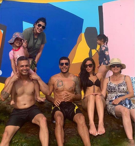 बॉयफ्रेंड संग बोल्ड लुक में नजर आईं टाइगर की बहन, Photos