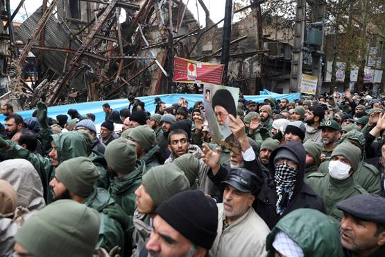 ईरान के स्वास्थ्य मंत्री भी कोरोना की चपेट में, गंभीर हुई महामारी