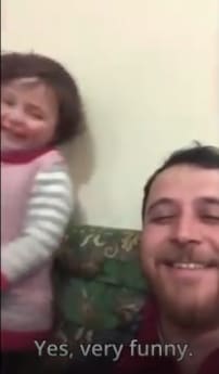 जब भी बम गिरता है, डरती नहीं है, खिलखिलाकर हंस पड़ती है ये लड़की