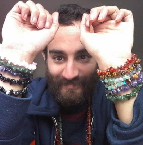 4 साल से अपना पेशाब पी रहा शख्स, उम्र थम जाने का कर रहा दावा