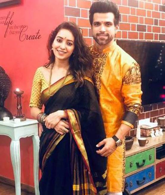 नहीं दुनिया का डर! नेशनल टीवी पर स्टार्स ने किया प्रपोज