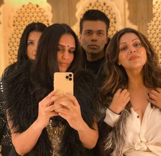 संजय कपूर की वाइफ संग जैसलमेर पहुंचीं गौरी खान, शेयर की स्पेशल तस्वीरें