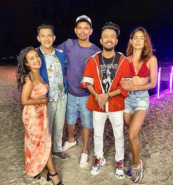 नेहा-आदित्य की शादी के 4 दिन पहले उदित नारायण ने दी शॉकिंग खबर