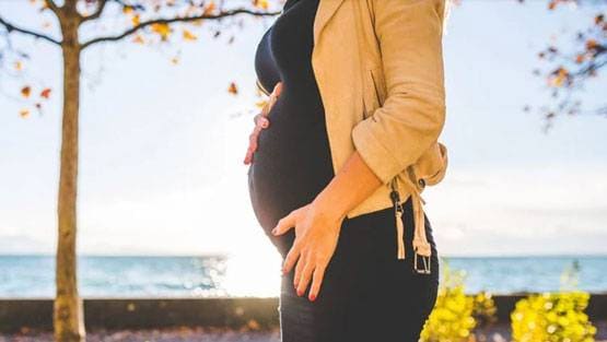 क्या होती है सरोगेसी जिससे शिल्पा शेट्टी बनीं मां