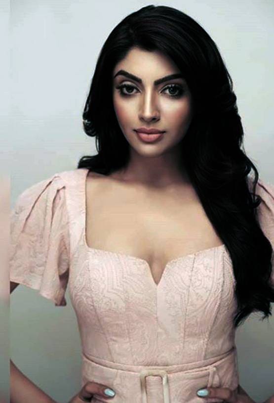 आकांक्षा पुरी ने हटवाया पारस छाबड़ा के नाम का टैटू, इन्हें कर रही डेट