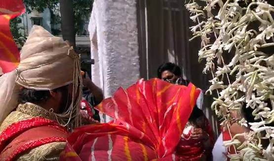 दुल्हन बनीं काम्या पंजाबी, देखें लाल जोड़े में कैसी दिखीं