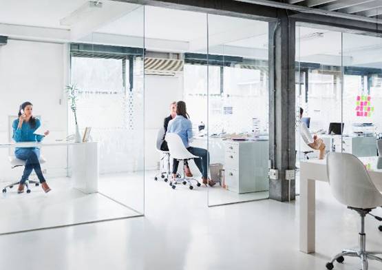 US में 1 घंटे में कितना कमा सकते हैं? भारत से इतनी ज्यादा सैलरी