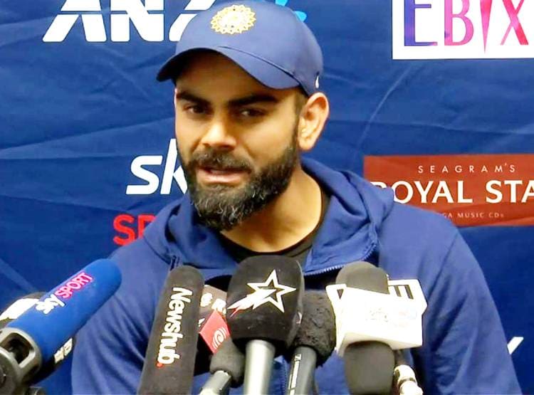 कोहली को पसंद नहीं पुजारा की पारी? कहा- डिफेंस नहीं हमले की जरूरत