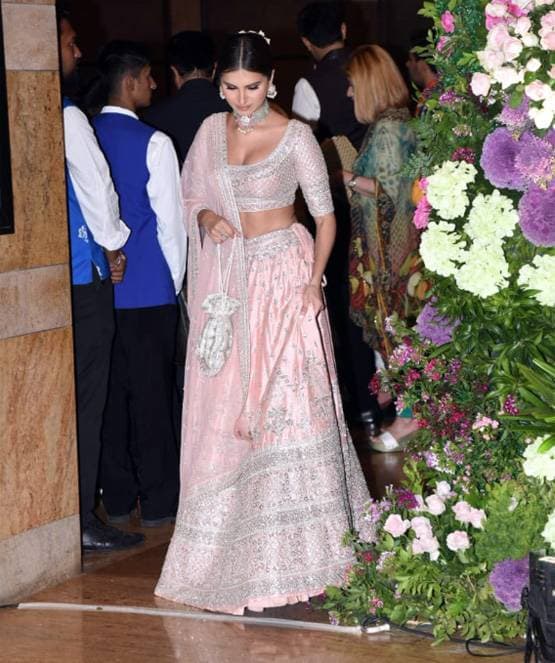 तारा सुतारिया बनेंगी करीना की भाभी? अरमान की शादी में मिली हरी झंडी