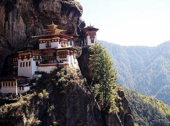 भूटान ने भारतीयों को दिया झटका, बंद कर दी देश में फ्री एंट्री