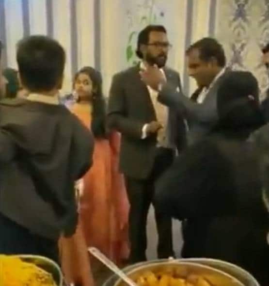 गुपचुप कर रहा था तीसरी शादी, पहली पत्नी पहुंच गई वेन्यू और...