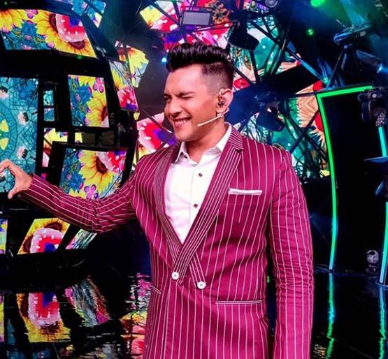 नेहा-आदित्य की शादी के 4 दिन पहले उदित नारायण ने दी शॉकिंग खबर