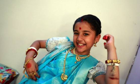 मिलिए 8 साल की बैरिस्टर बाबू से, जिसके तर्क तोड़ने आ रहे हैं हर बुरी प्रथा