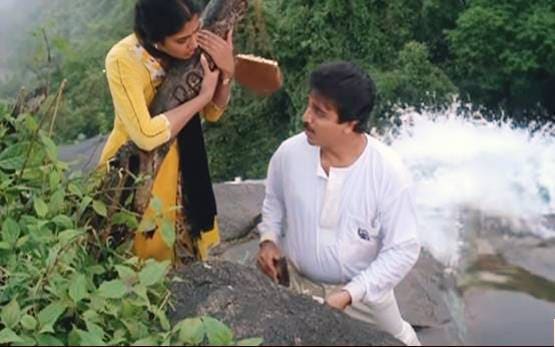 रेखा का आरोप, कमल हासन ने जबरन किया था Kiss, उठी माफी की मांग