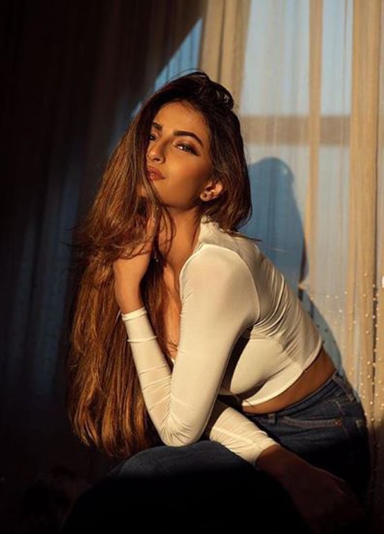 ग्लैमरस हैं श्वेता तिवारी की बेटी पलक, फोटोज में दिखा स्टनिंग लुक