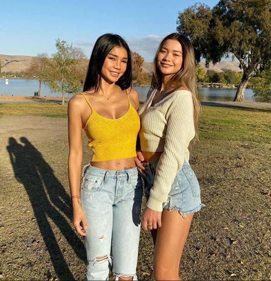 ये है दुनिया की सुपर फिट मॉम? मां-बेटी की तस्वीरें देख चकराए लोग!