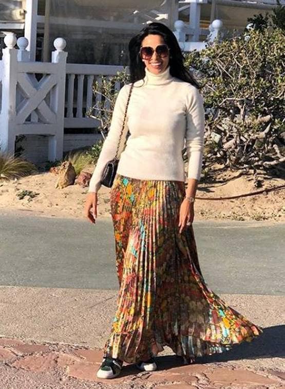 मल्लिका शेरावत ने शेयर की टॉपलेस फोटोशूट की तस्वीर, दिखा बोल्ड अंदाज