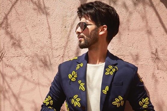 बचपन में शाहिद कपूर की इस आदत से शर्मिंदा थीं उनकी मां, एक्टर ने किया खुलासा