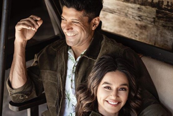 गर्लफ्रेंड शिबानी के परिवार संग डिनर पर पहुंचे फरहान, दिखा स्पेशल बॉन्ड