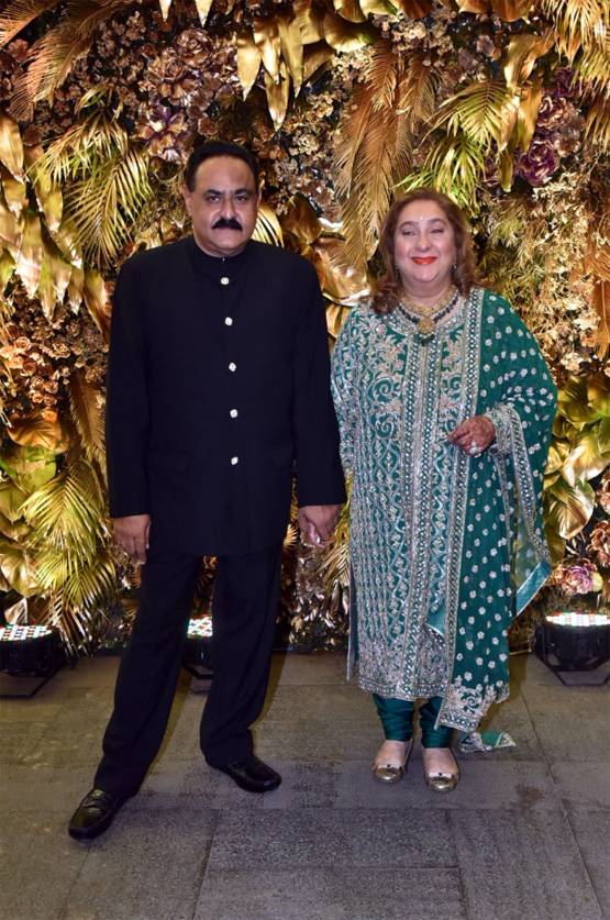 करीना के भाई अरमान के वेडिंग रिसेप्शन में पहुंचा बॉलीवुड, देखें तस्वीरें